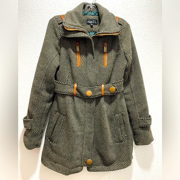 Rue 21 women's dress-up jacket. - Picture 1 of 5